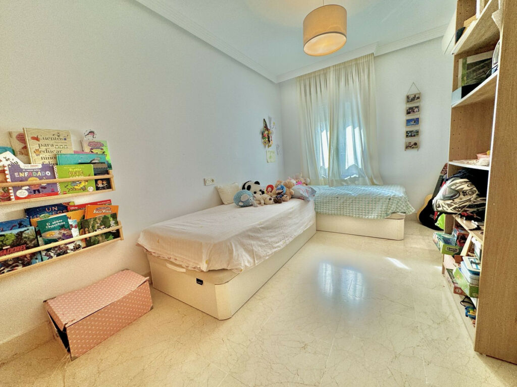 Middle Floor Apartment San Pedro de Alcántara Málaga - image 12