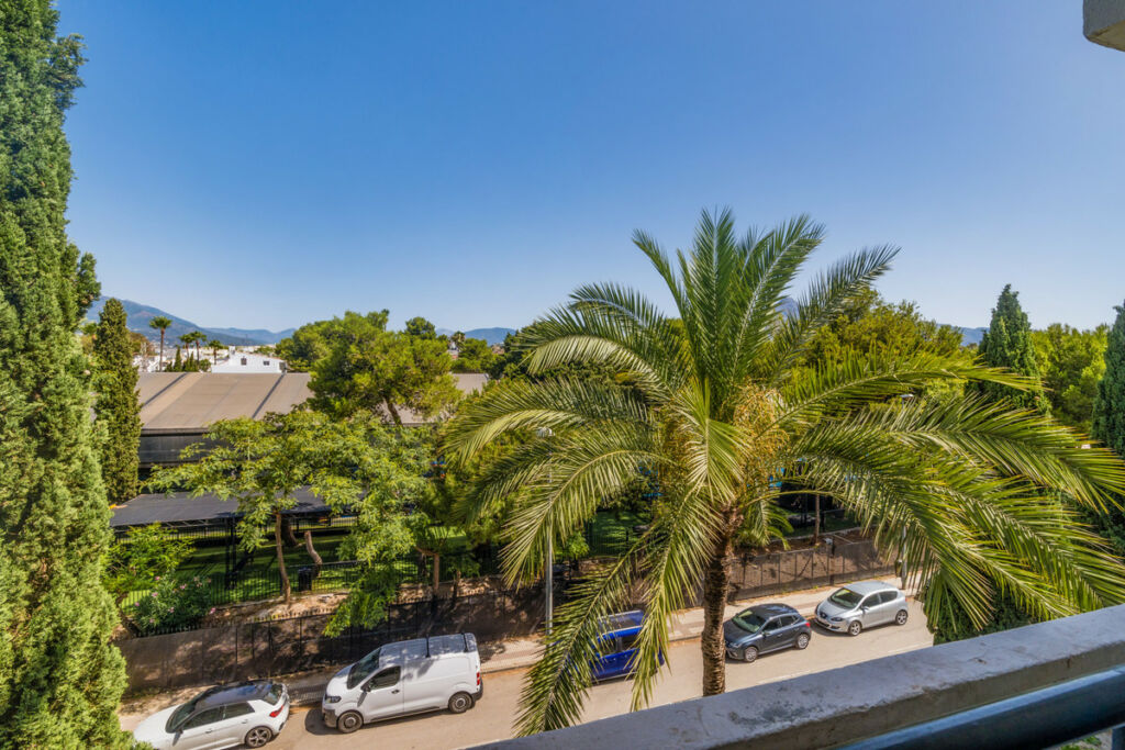 Penthouse Nueva Andalucía Málaga - image 12