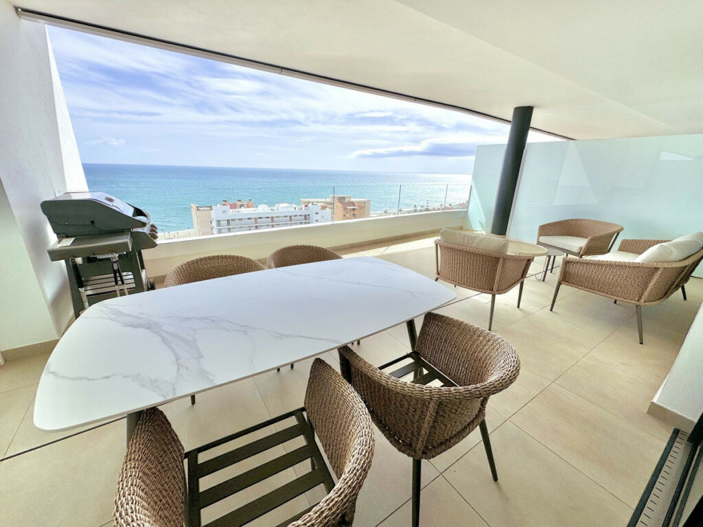 Middle Floor Apartment Benalmadena Costa Málaga - image 3