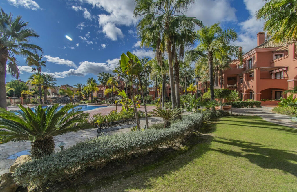 Ground Floor Apartment Puerto Banús Málaga - image 12