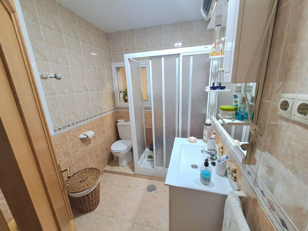Middle Floor Apartment Fuengirola Málaga - image 12
