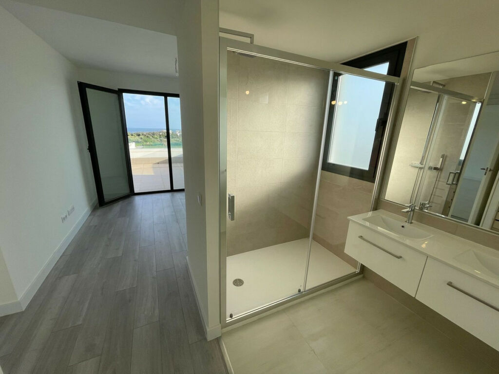 Penthouse Estepona Málaga - image 11