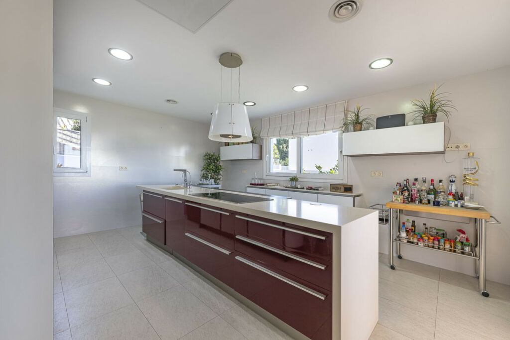 Detached Villa El Rosario Málaga - image 14