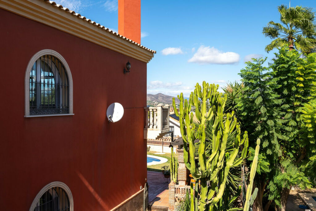 Detached Villa Alhaurín de la Torre Málaga - image 12