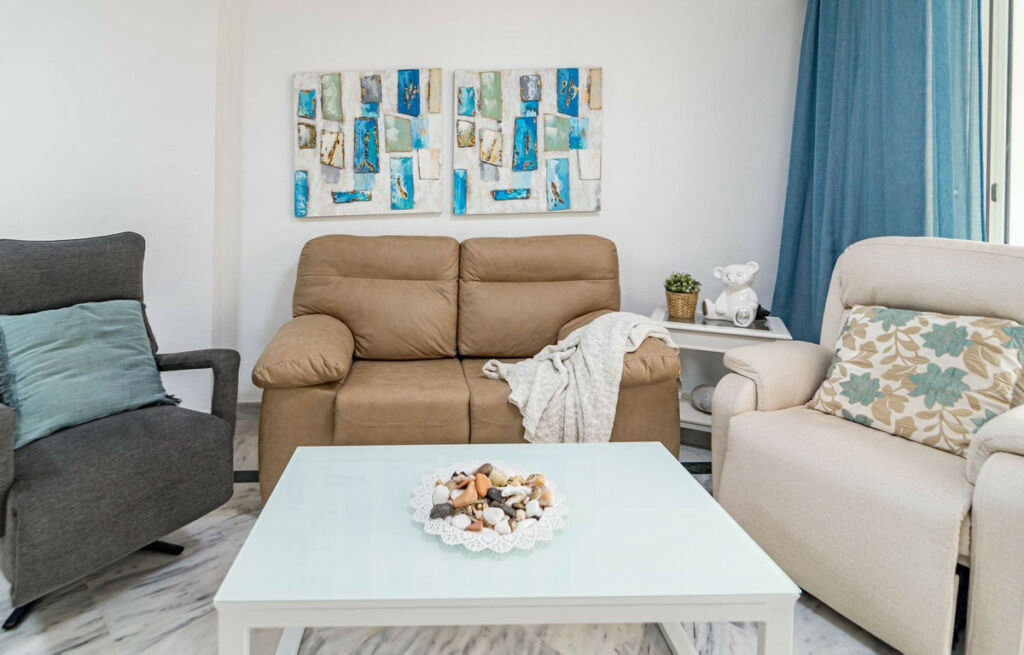 Middle Floor Apartment Nueva Andalucía Málaga - image 12