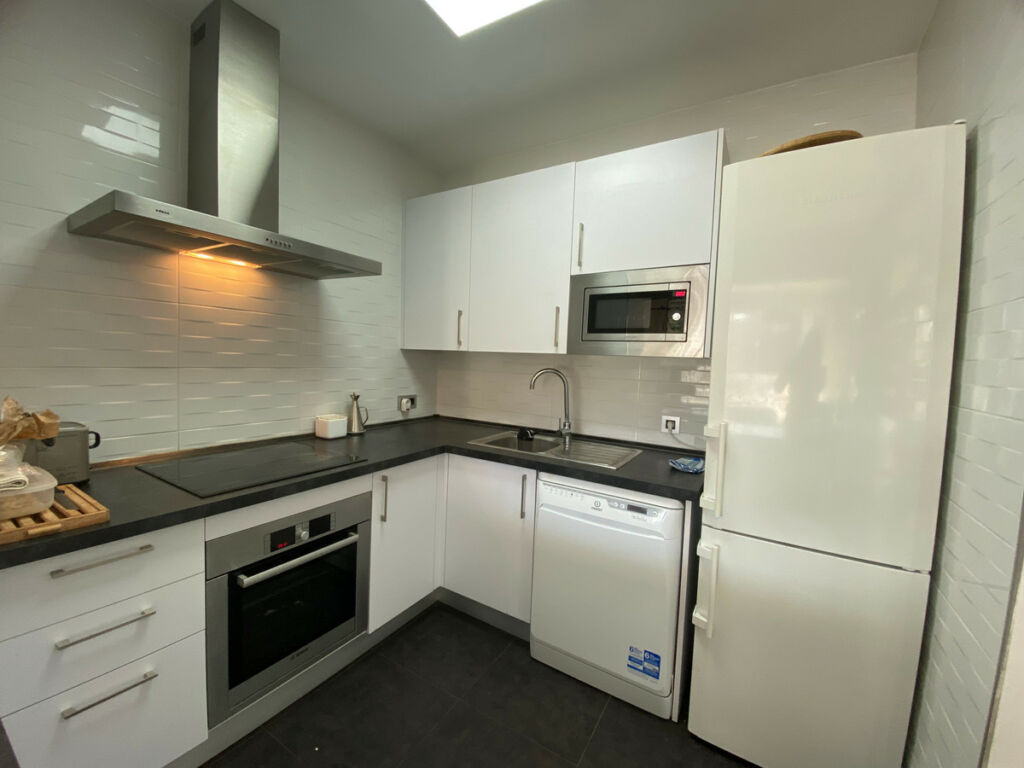 Middle Floor Apartment Fuengirola Málaga - image 13