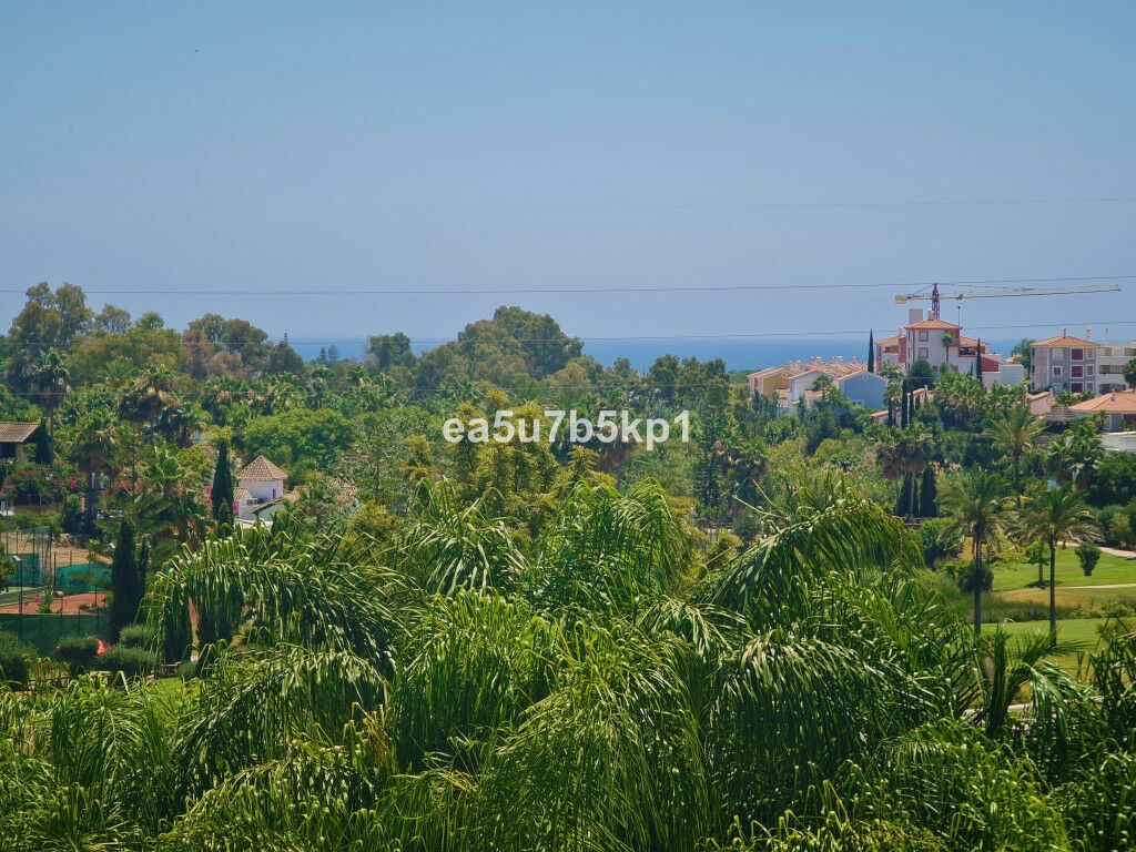 Penthouse New Golden Mile Málaga - image 13