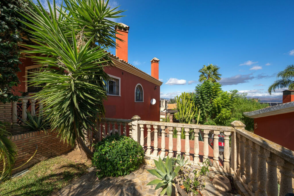Detached Villa Alhaurín de la Torre Málaga - image 13