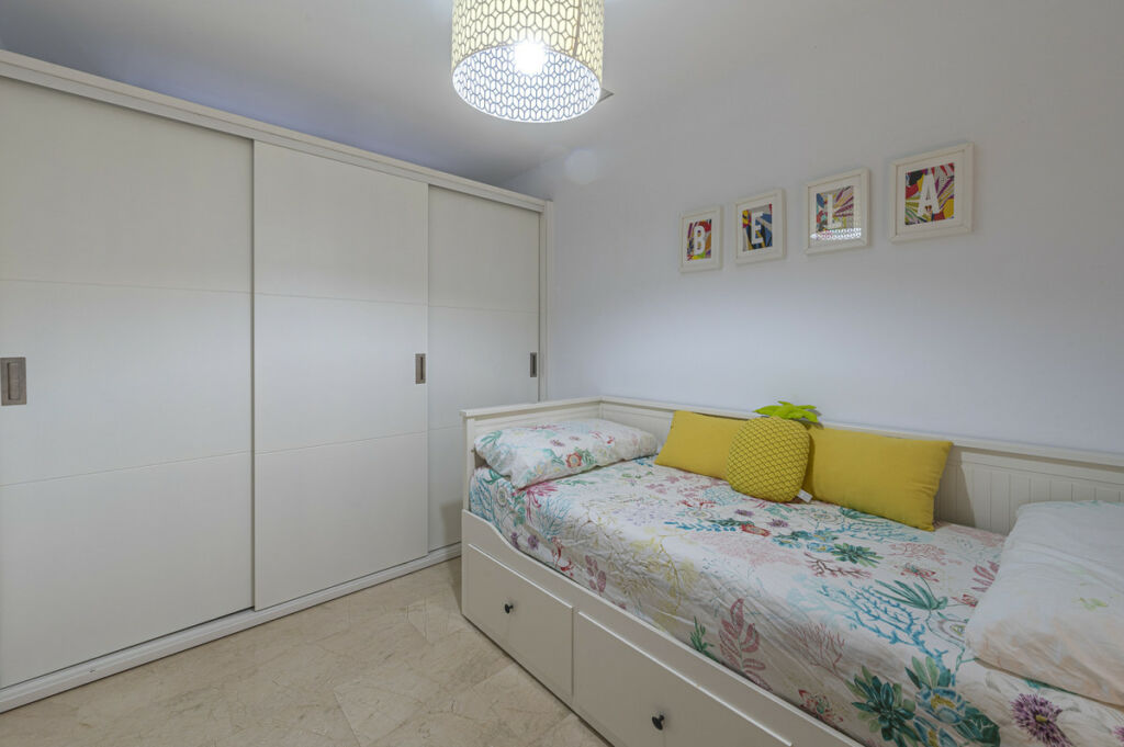 Ground Floor Apartment The Golden Mile Málaga - image 13