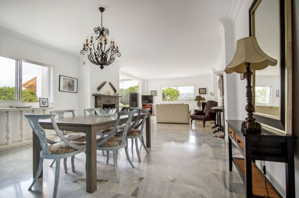 Detached Villa Sotogrande Alto Cádiz - image 13