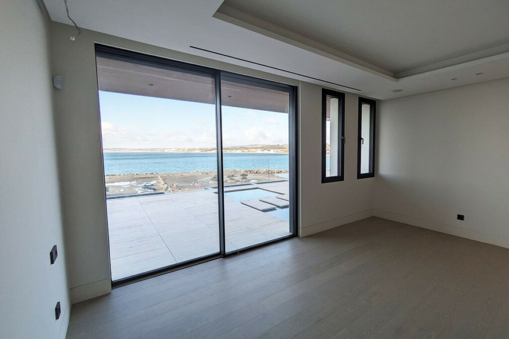 Middle Floor Apartment Estepona Málaga - image 13
