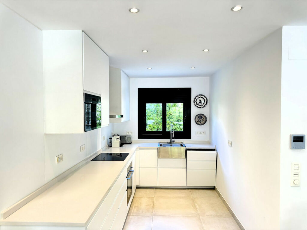 Detached Villa Marbesa Málaga - image 13