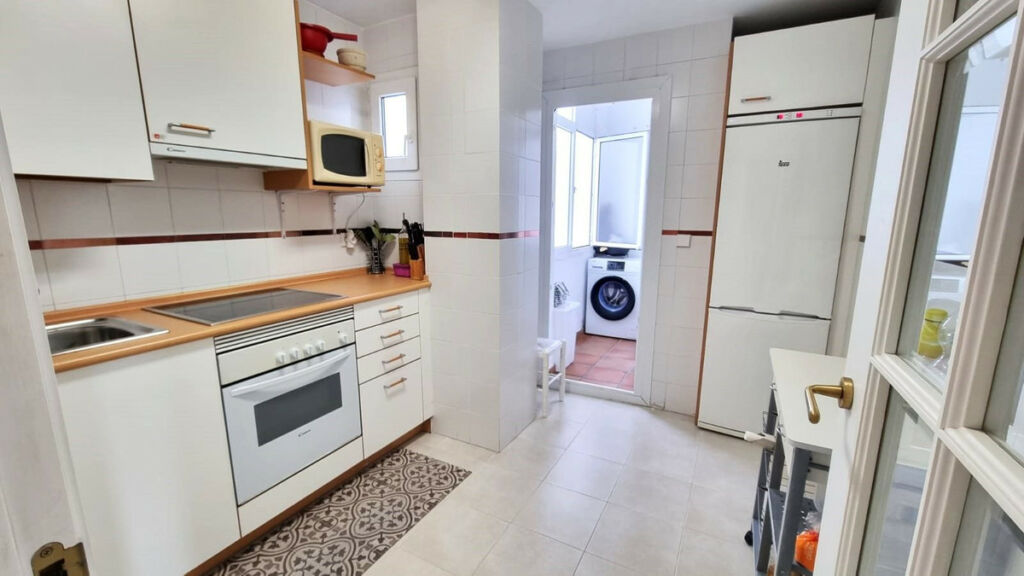 Middle Floor Apartment San Luis de Sabinillas Málaga - image 14