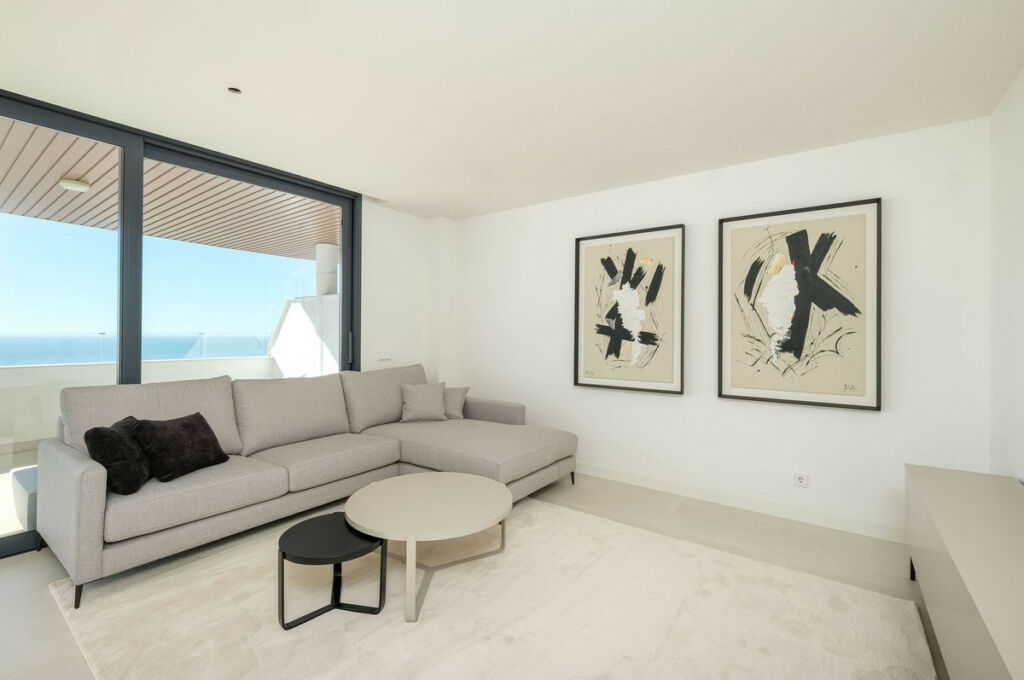 Middle Floor Apartment Carvajal Málaga - image 14