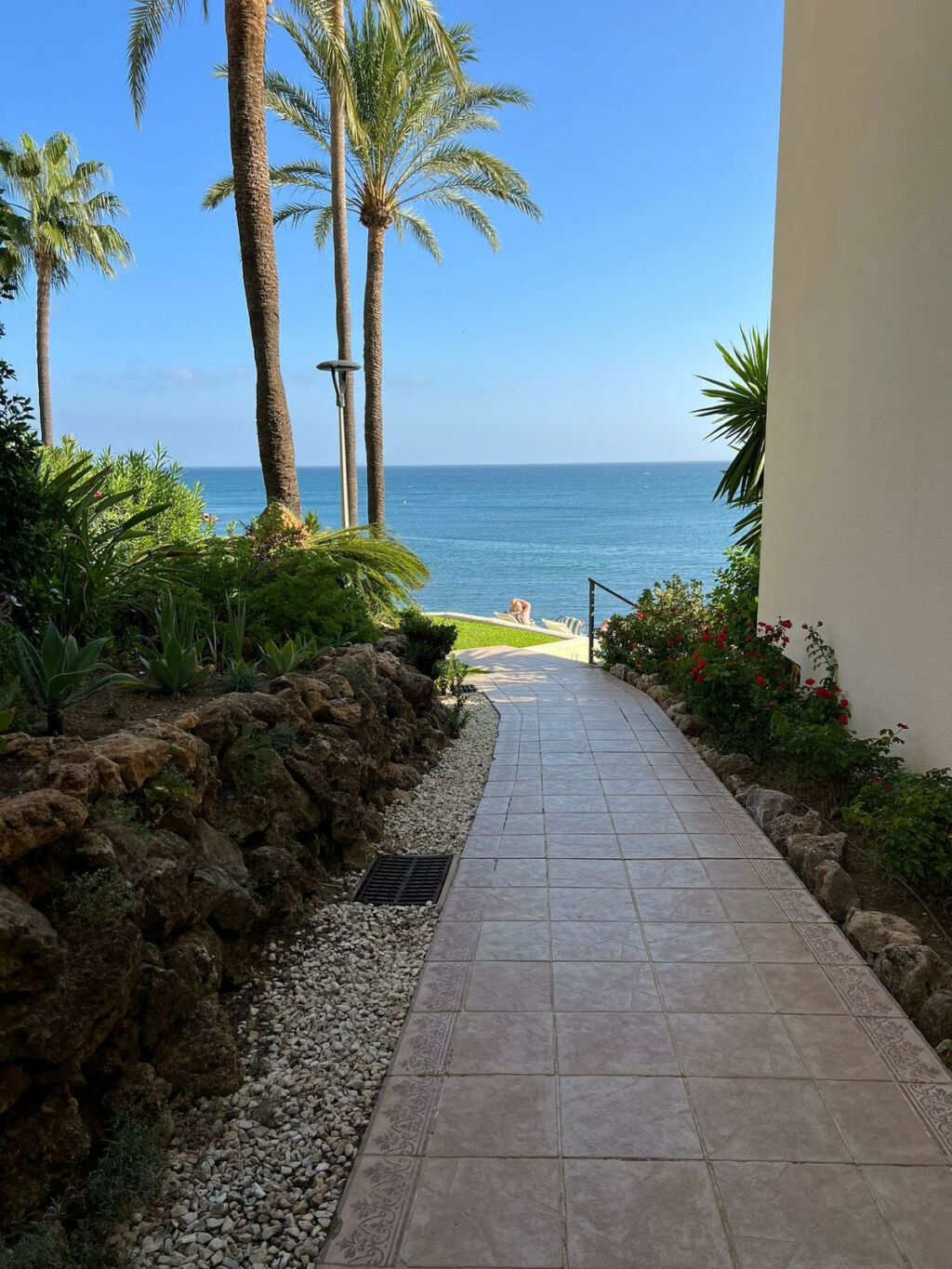 Middle Floor Apartment Estepona Málaga - image 15