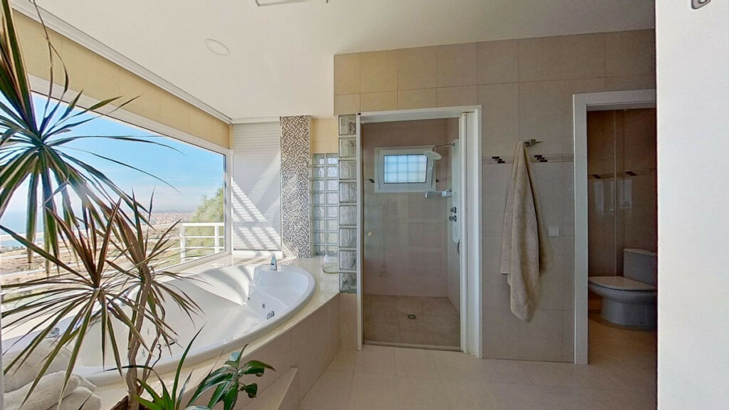 Detached Villa Benalmadena Málaga - image 14