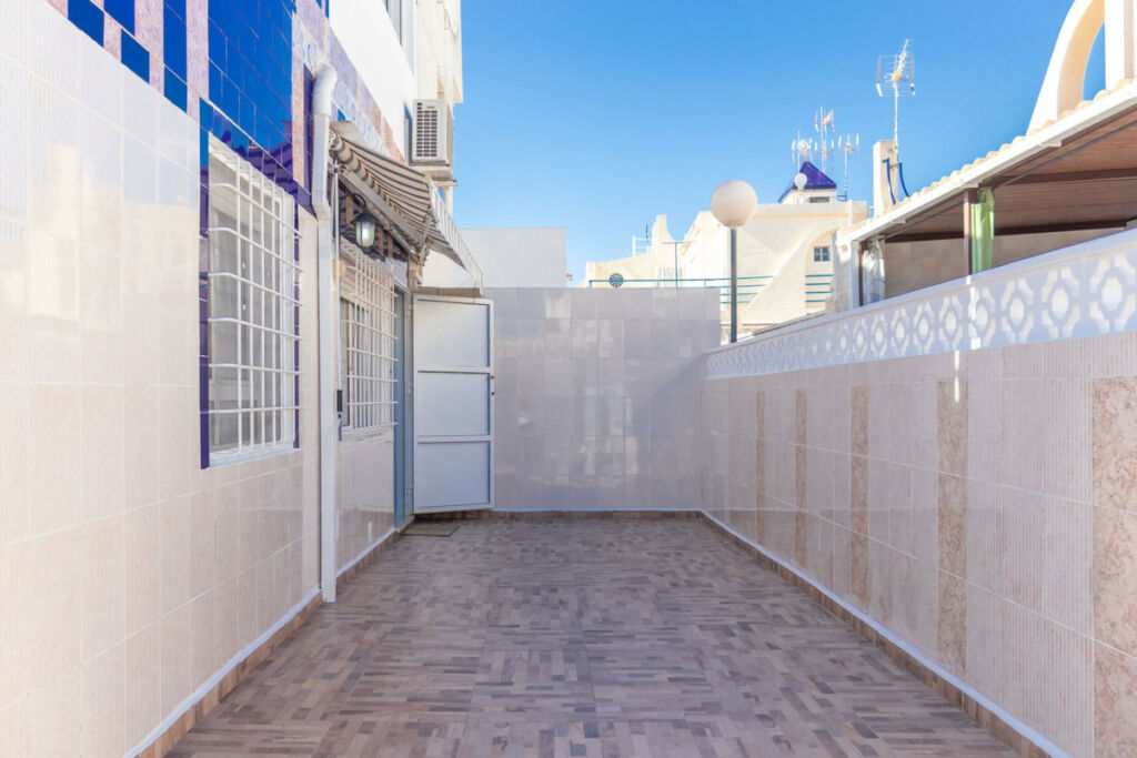 Townhouse Torrevieja Alicante - image 14