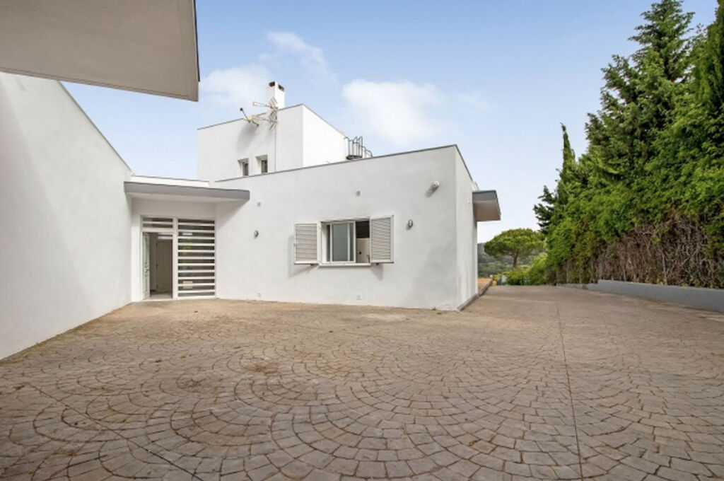 Detached Villa Sotogrande Alto Cádiz - image 14
