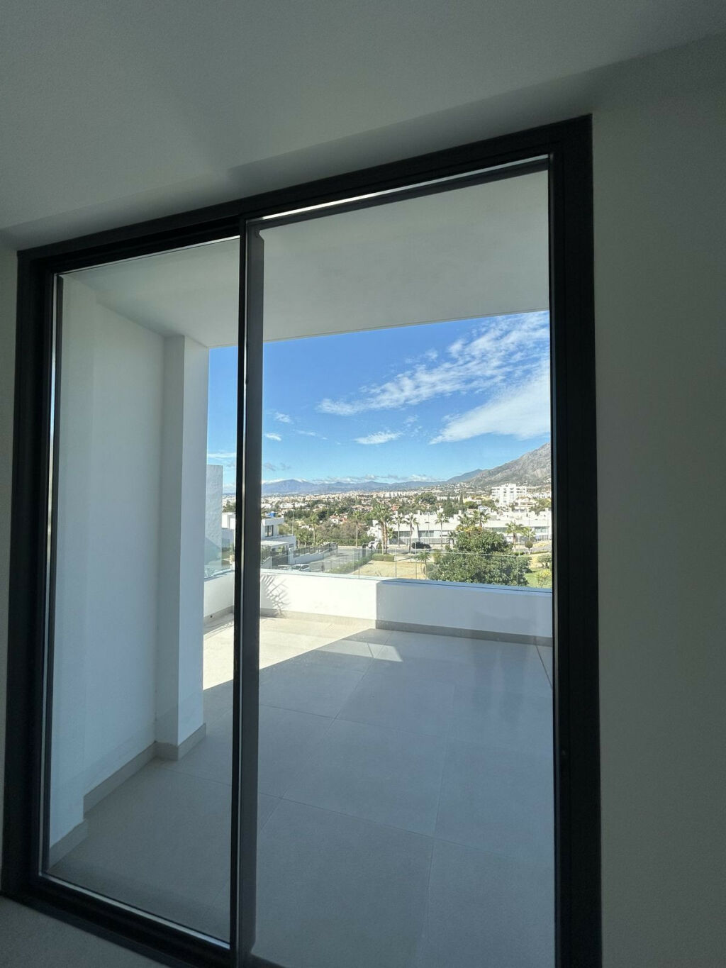 Detached Villa Río Real Málaga - image 14