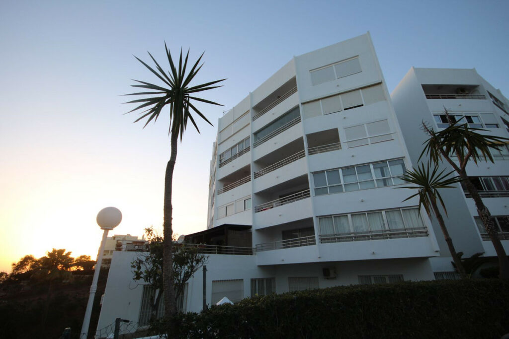 Middle Floor Studio Calahonda Málaga - image 14