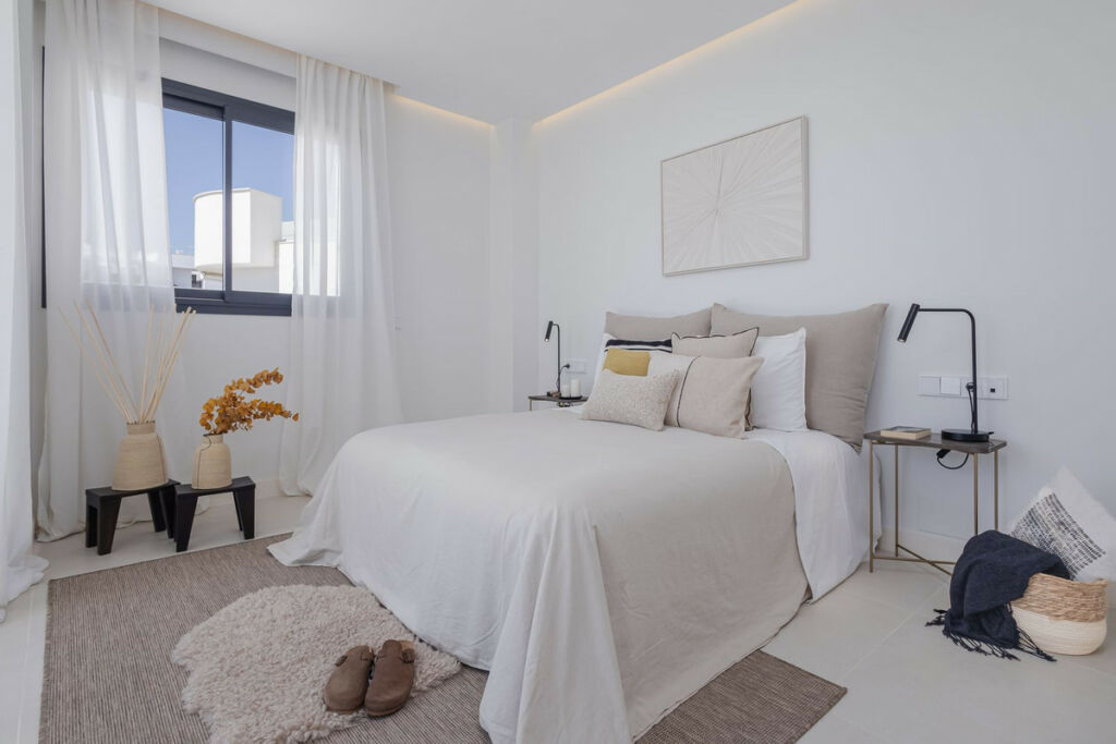 Middle Floor Apartment Fuengirola Málaga - image 17