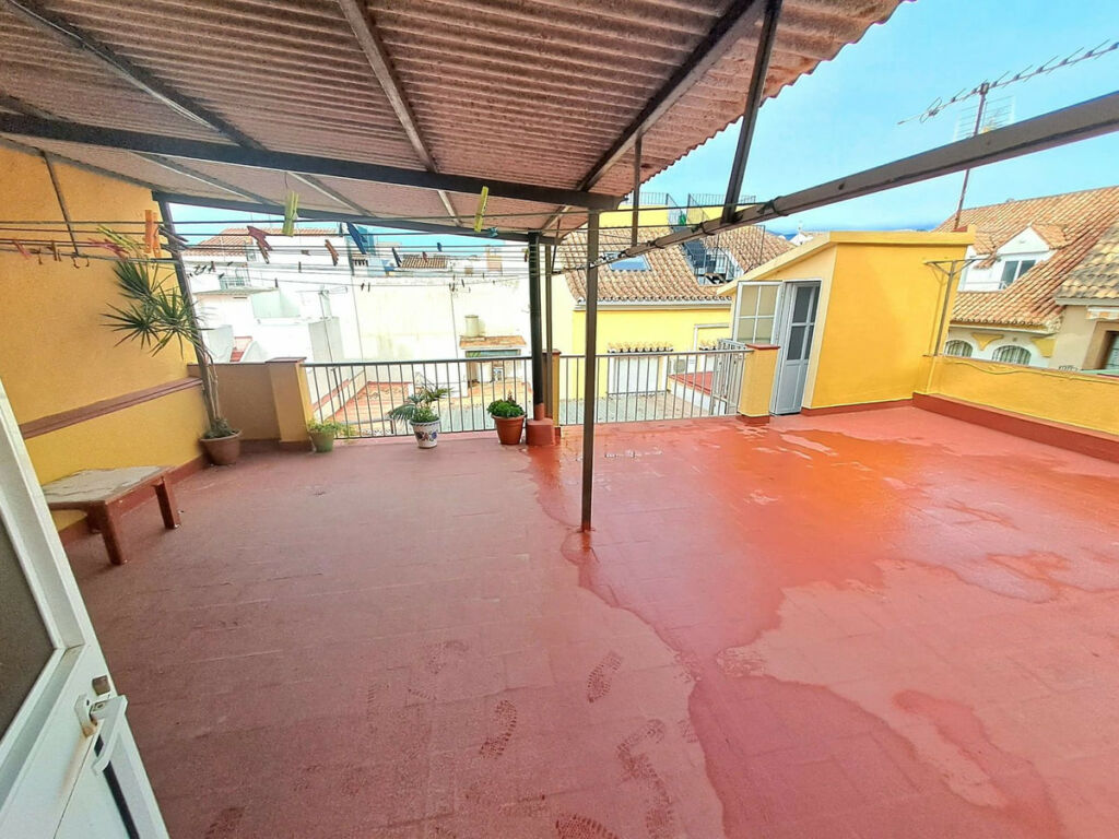Middle Floor Apartment Fuengirola Málaga - image 14