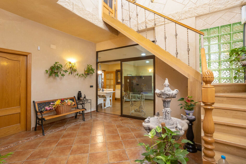 Detached Villa Los Altos Alicante - image 14