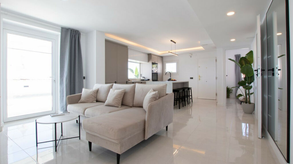 Penthouse Calahonda Málaga - image 15