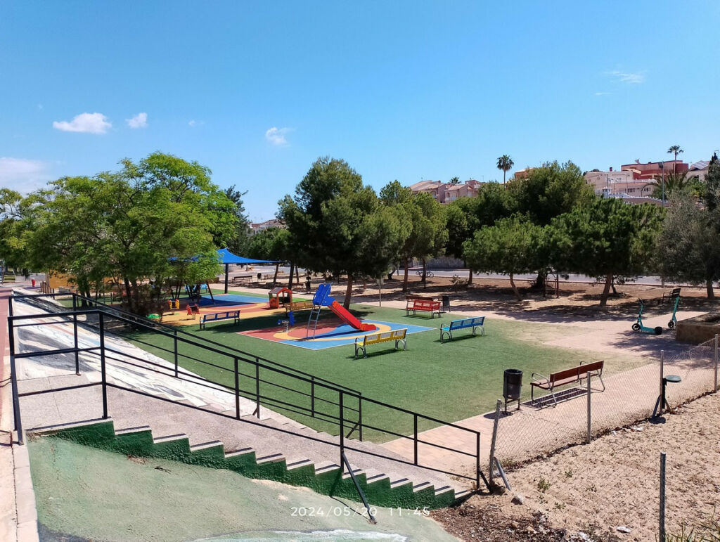 Detached Villa Los Balcones Alicante - image 15