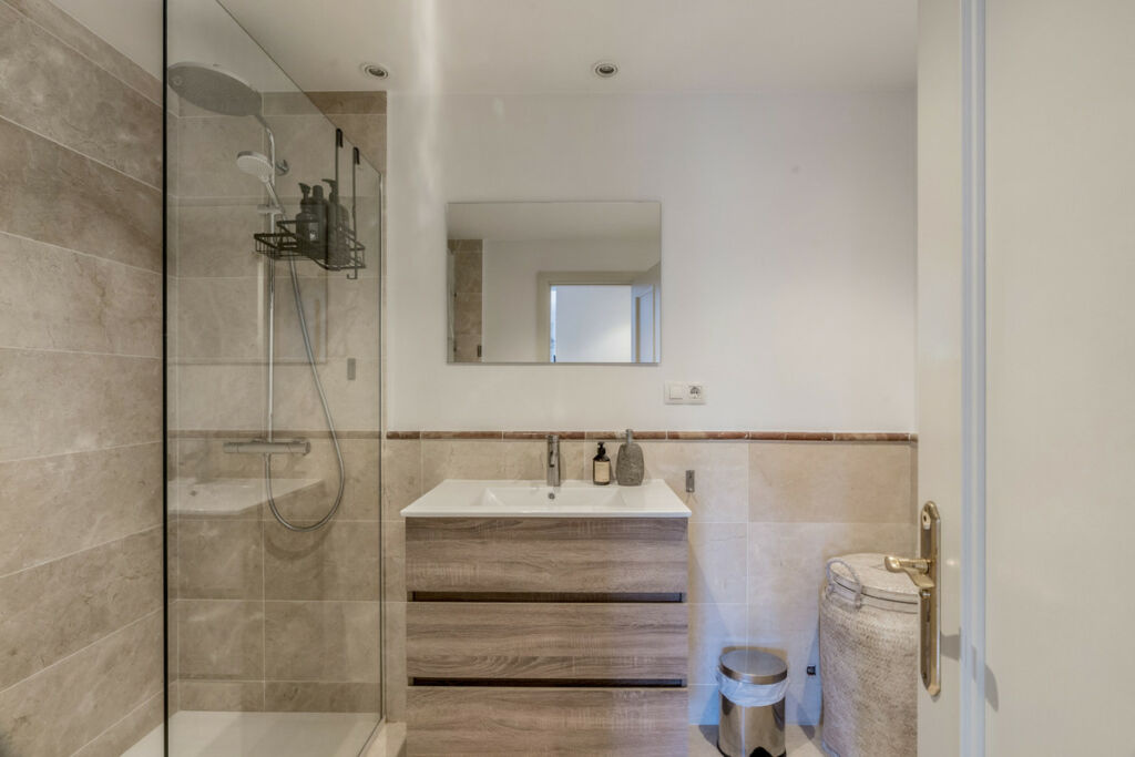 Penthouse Nueva Andalucía Málaga - image 15