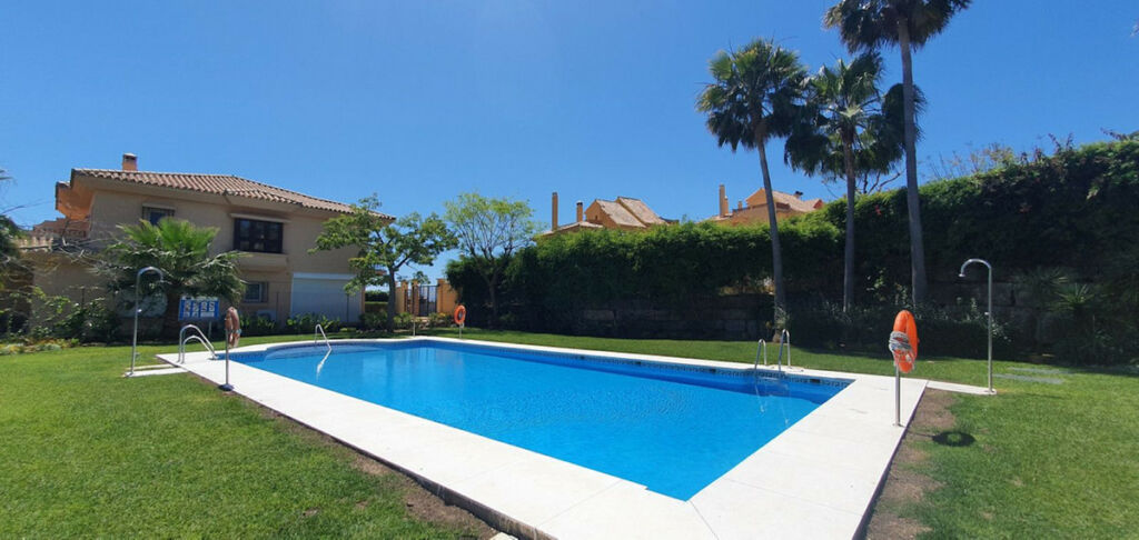 Semi-Detached House Riviera del Sol Málaga - image 15