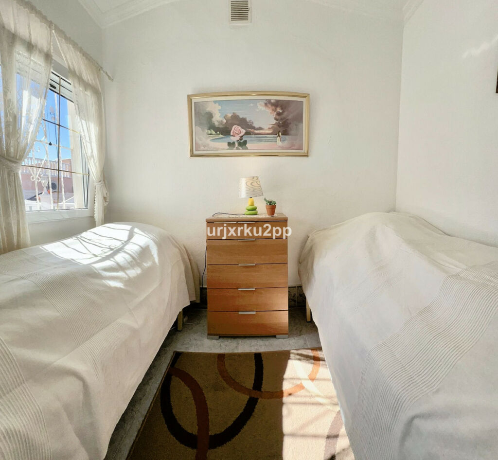 Detached Villa Playa Flamenca Alicante - image 15