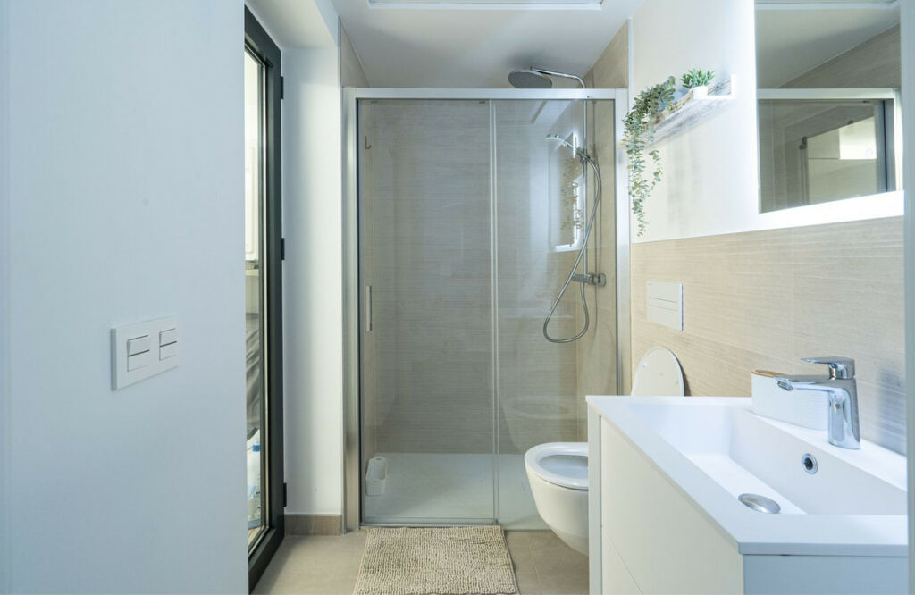 Middle Floor Apartment Fuengirola Málaga - image 16