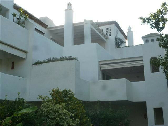 Penthouse Guadalmina Baja Málaga - image 16
