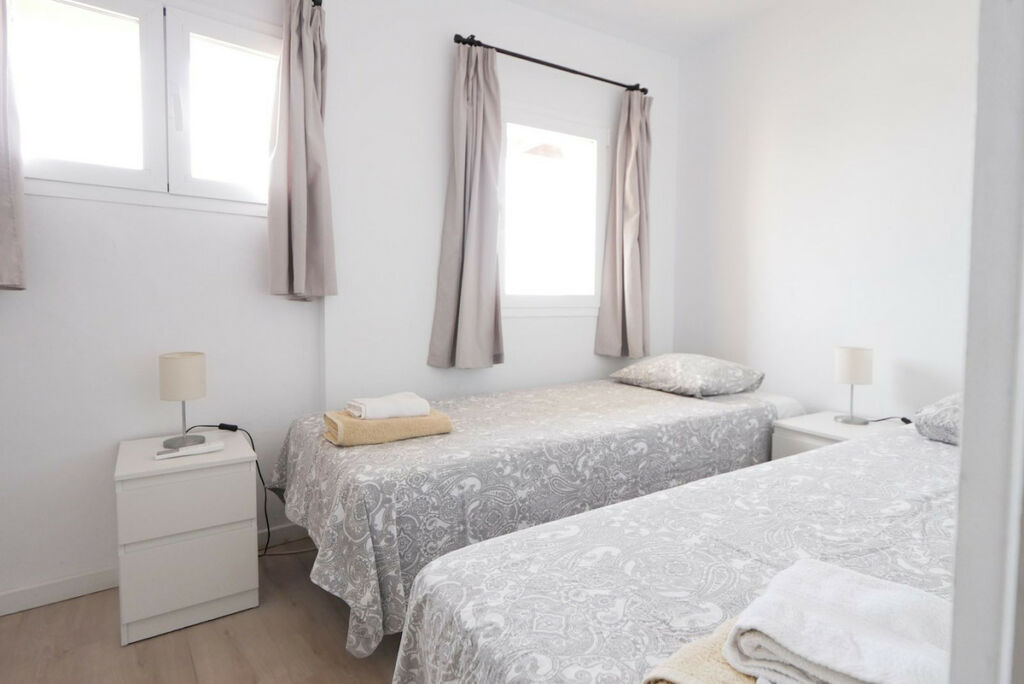 Top Floor Apartment Puerto de Cabopino Málaga - image 16