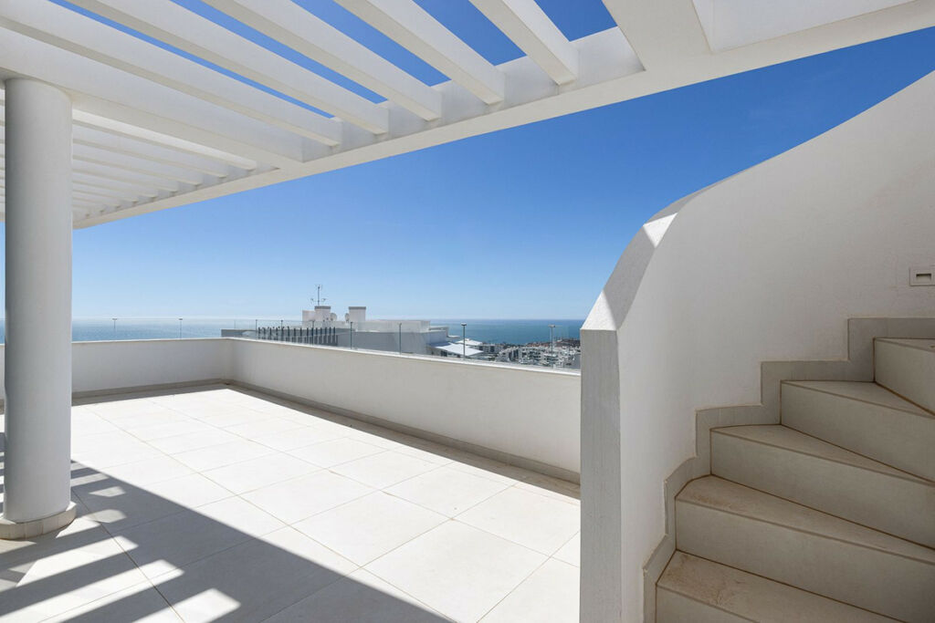 Penthouse Fuengirola Málaga - image 16