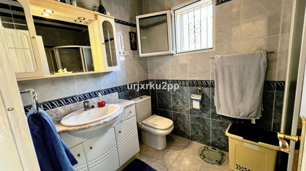 Detached Villa Playa Flamenca Alicante - image 16