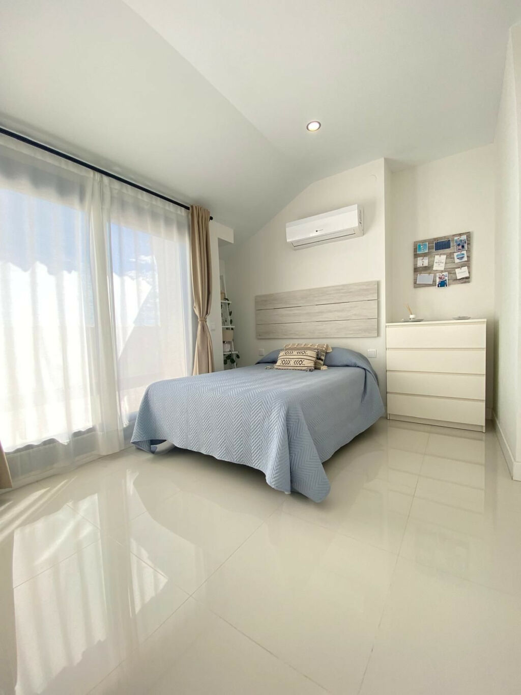 Penthouse Manilva Málaga - image 16