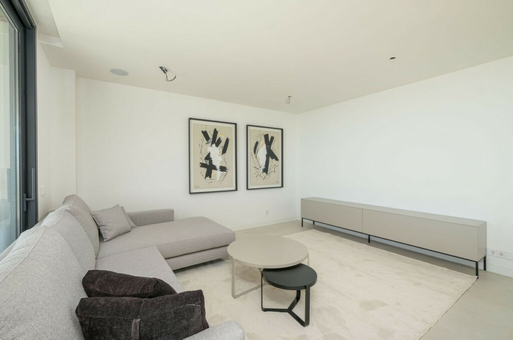 Middle Floor Apartment Carvajal Málaga - image 16