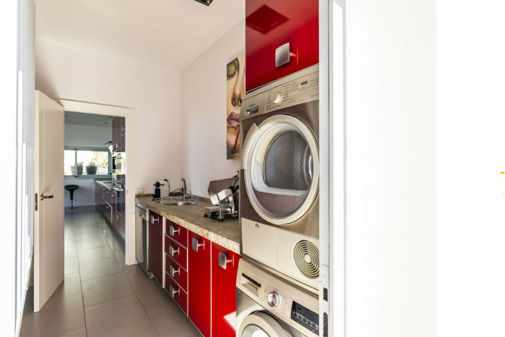 Detached Villa Sayalonga Málaga - image 17