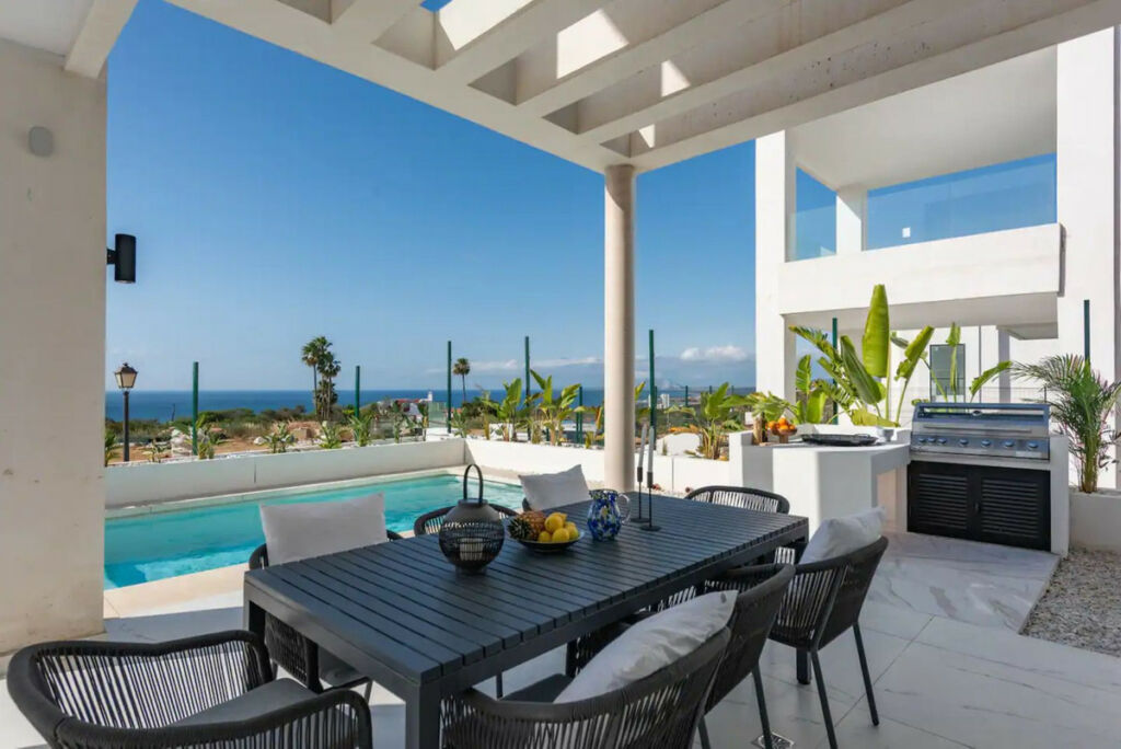 Detached Villa San Roque Cádiz - image 17
