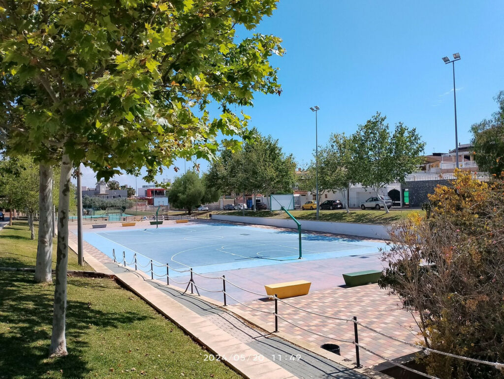 Detached Villa Los Balcones Alicante - image 17