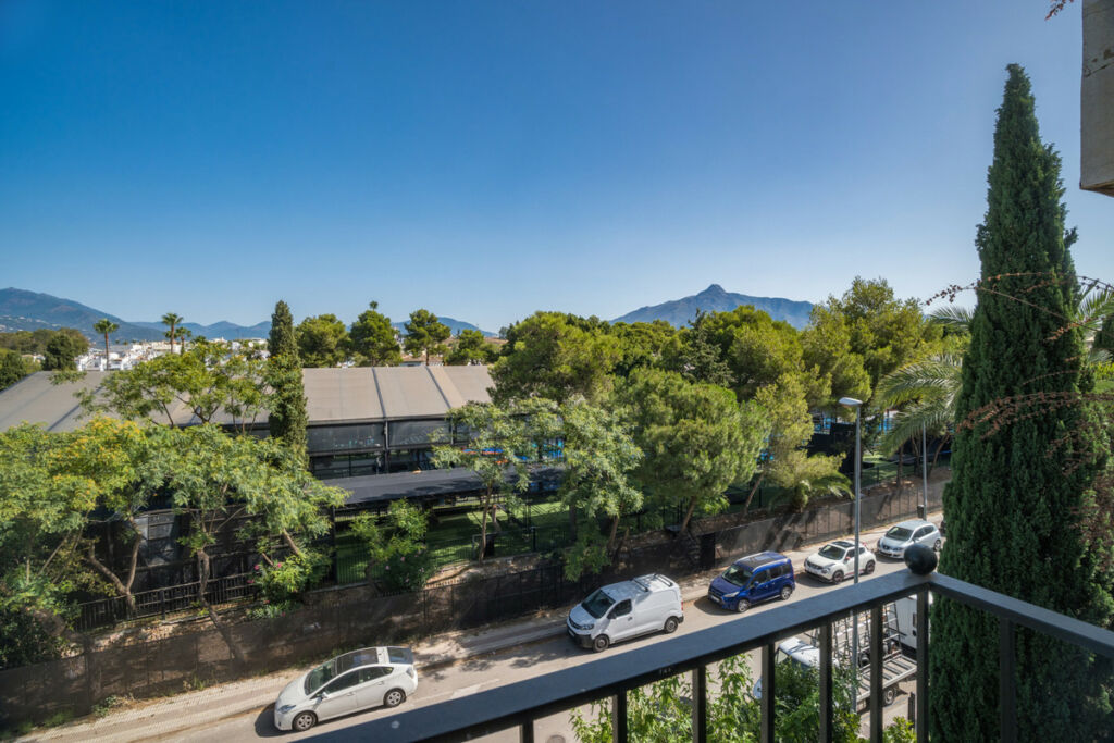 Penthouse Nueva Andalucía Málaga - image 17