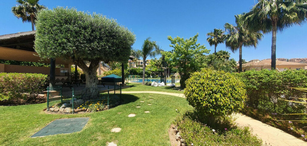 Semi-Detached House Riviera del Sol Málaga - image 17