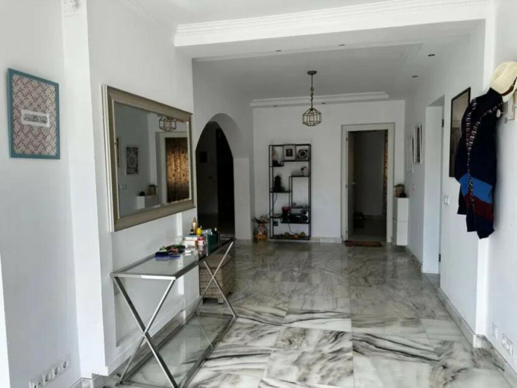 Detached Villa Marbella Málaga - image 17