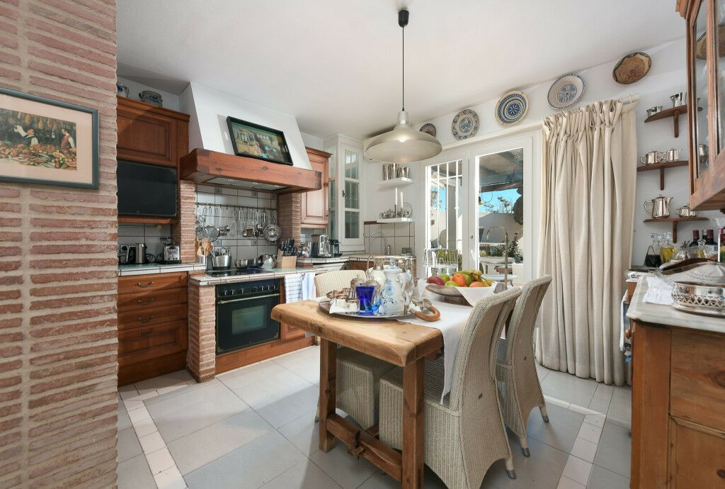 Detached Villa Marbella Málaga - image 17
