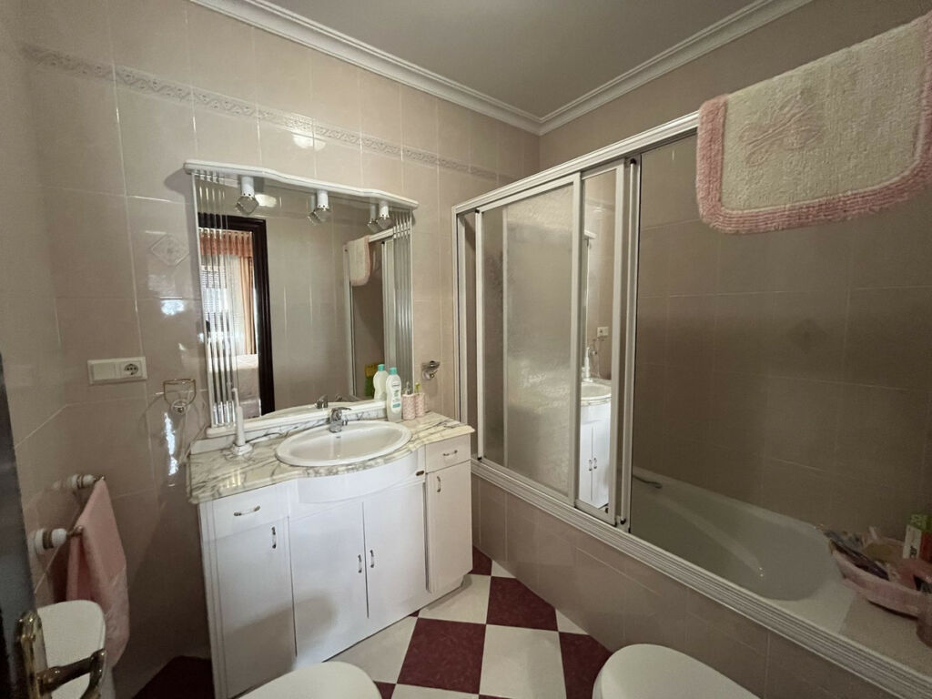 Townhouse Pizarra Málaga - image 17