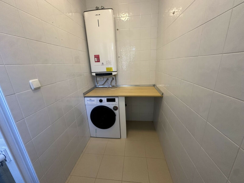 Middle Floor Apartment Cabopino Málaga - image 17
