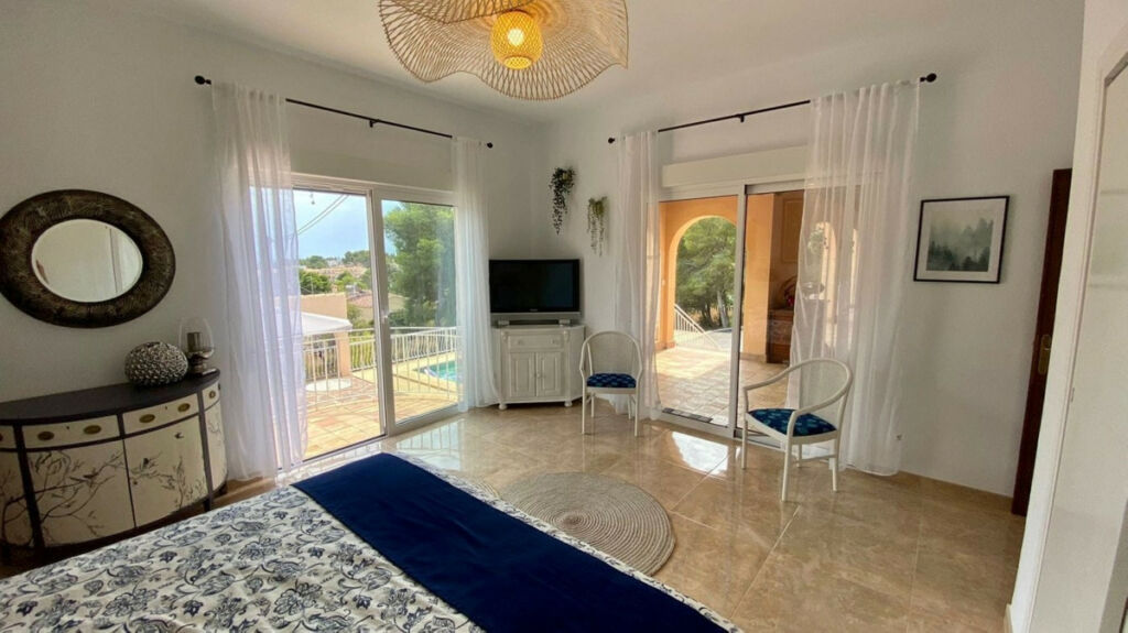 Detached Villa La Fustera Alicante - image 17