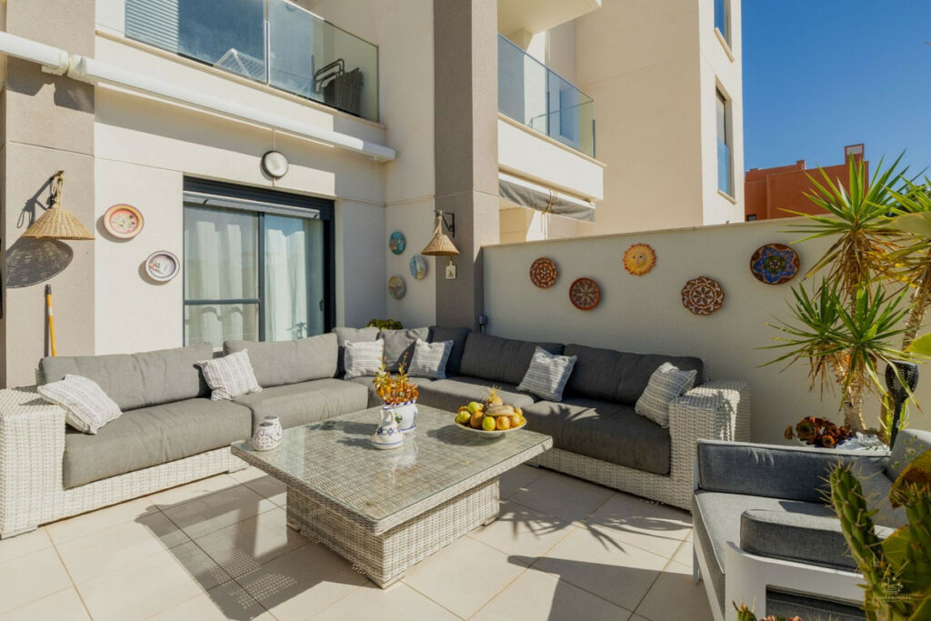 Ground Floor Apartment Villamartin Alicante - image 3